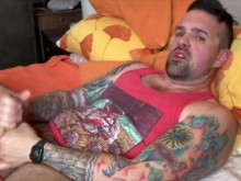ENORME CORRIDA + RETORCIMIENTO DE CRÍA: Papá con pelotas llenas necesita criar a su buena chica [Charla sucia]